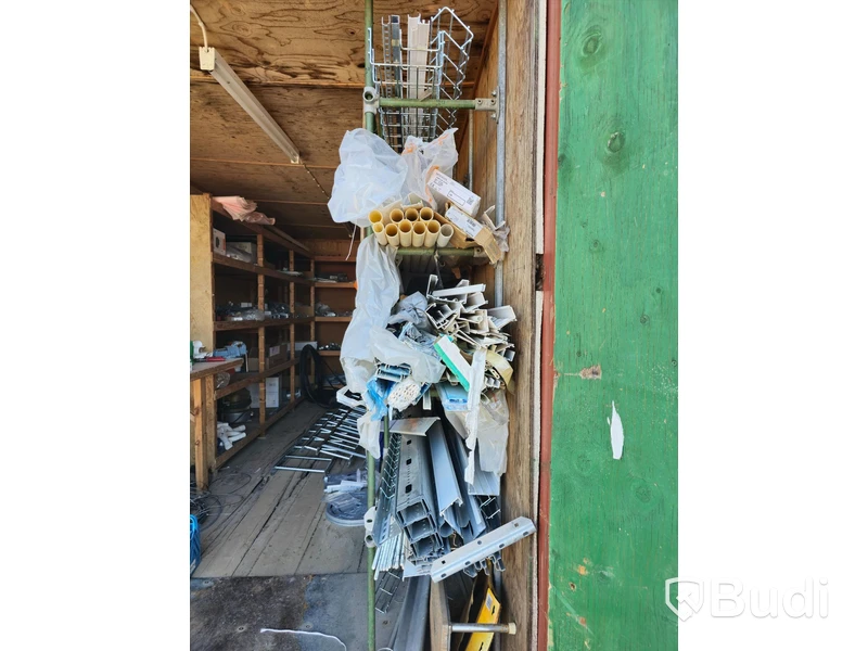 20 fots container med material.