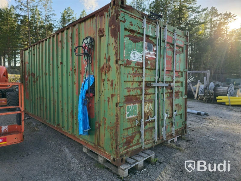 20 fots container med material.