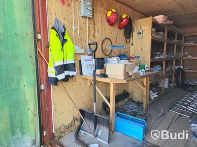 20 fots container med material.