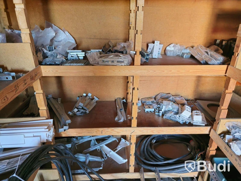 20 fots container med material.