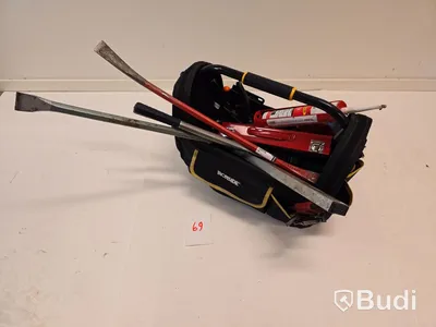 Montörsväska med div verktyg.