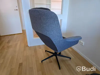 Kontorsmöbler och skrivare