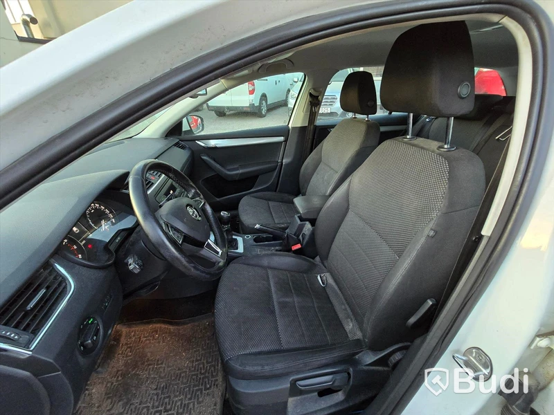 Personbil SKODA OCTAVIA, 2013.