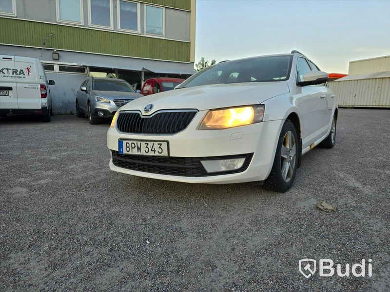Personbil SKODA OCTAVIA, 2013.