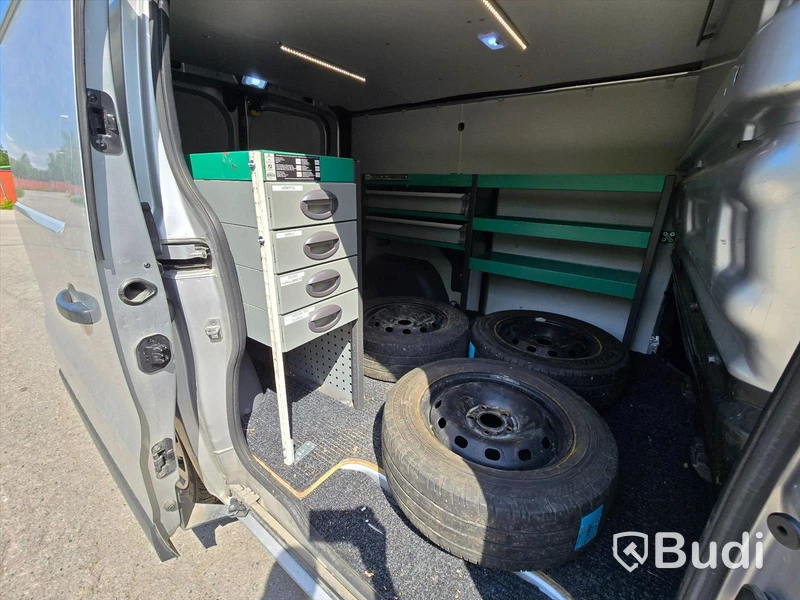 Personbil RENAULT TRAFIC, 2018.