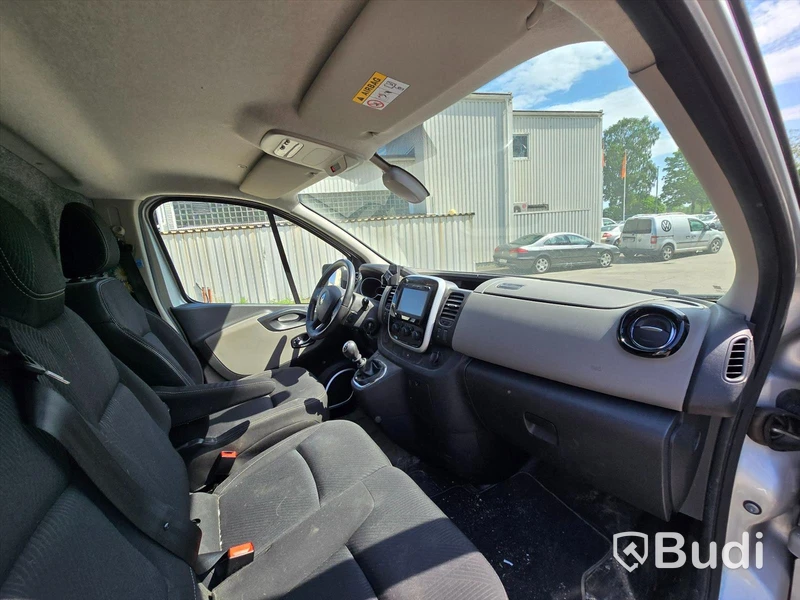 Personbil RENAULT TRAFIC, 2018.