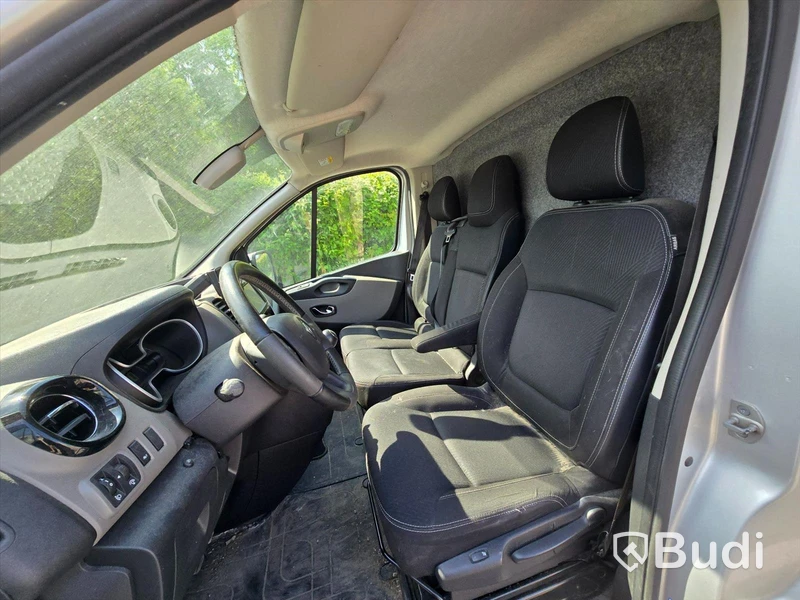 Personbil RENAULT TRAFIC, 2018.