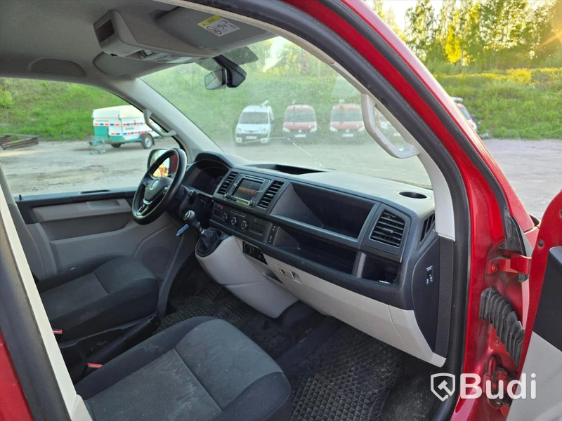 Personbil VOLKSWAGEN TRANSPORTER, 4Motion, 2019.