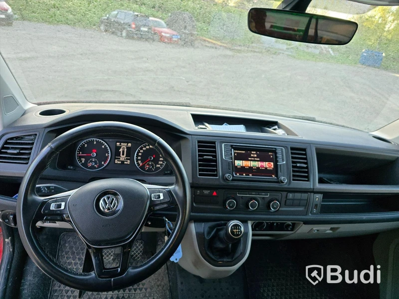 Personbil VOLKSWAGEN TRANSPORTER, 4Motion, 2019.