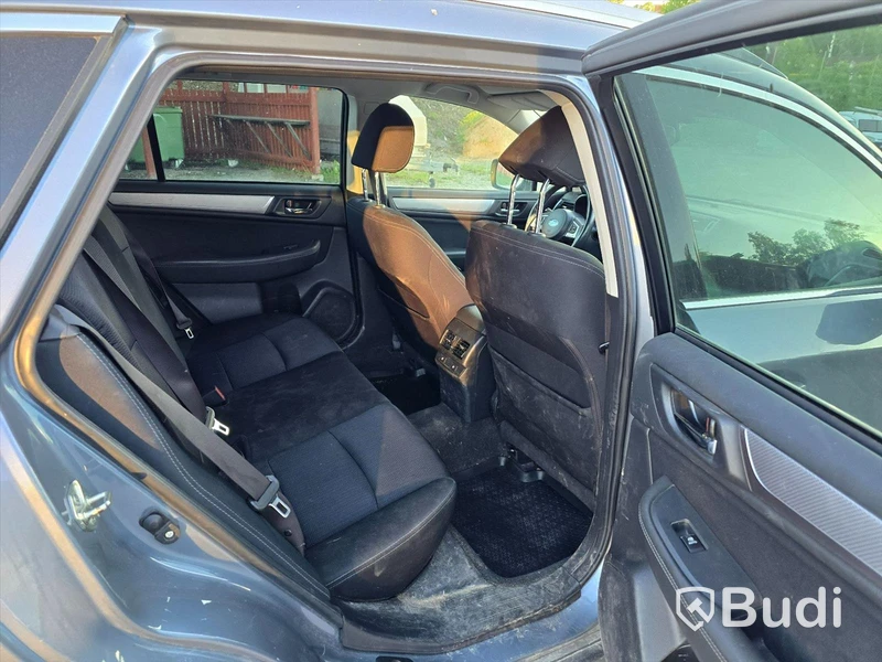 Personbil SUBARU OUTBACK, 2017.