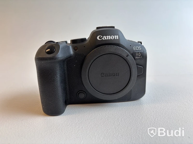 Camera Canon EOS R6 Mark II med Objektiv RF 14-35mm f/4L IS USM