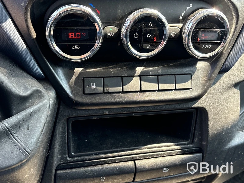Lätt lastbil med bakgavellyft, Iveco Daily 35 2.3 (156hk), -2018