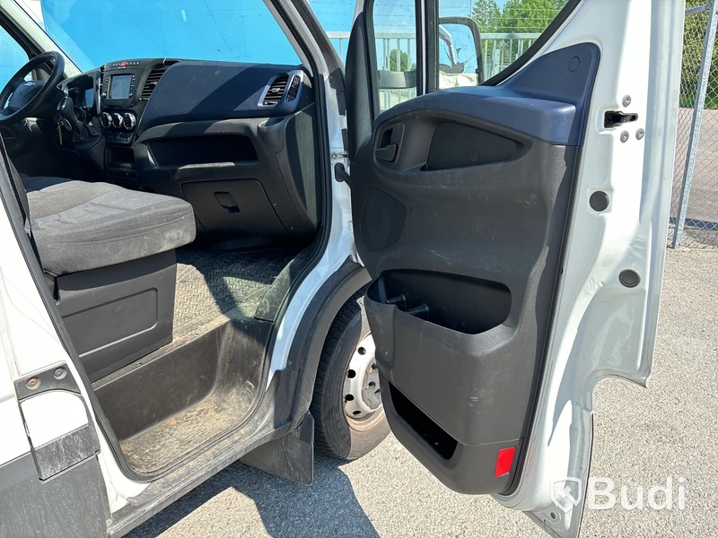 Lätt lastbil med bakgavellyft, Iveco Daily 35 2.3 (156hk), -2018