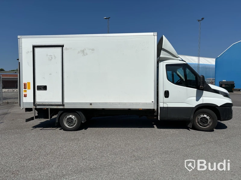 Lätt lastbil med bakgavellyft, Iveco Daily 35 2.3 (156hk), -2018