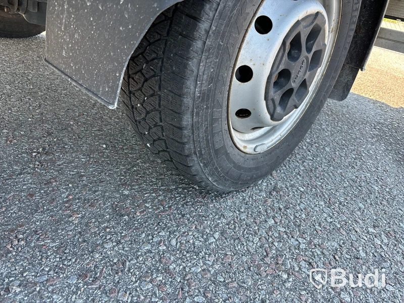 Lätt lastbil med bakgavellyft, Iveco Daily 35 2.3 (156hk), -2018