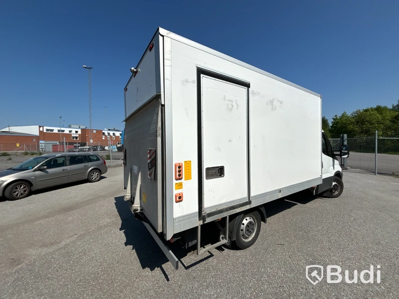 Lätt lastbil med bakgavellyft, Iveco Daily 35 2.3 (156hk), -2018