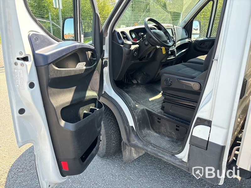 Lätt lastbil med bakgavellyft, Iveco Daily 35 2.3 (156hk), -2018