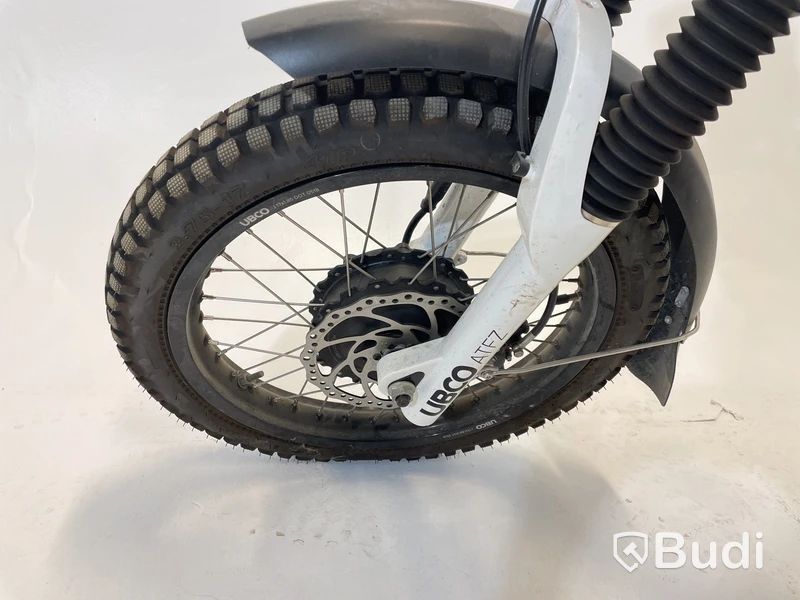 Reservdelsobjekt Elmoped, UBCO Adventure Bike, samt 1 st. laddare
