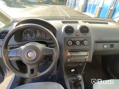Skåpbil | Volkswagen Caddy Panel Van 1.6 TDI-2013 | Manuell | 75hk | Dubbla skjutdörrar och öppningsbar glastaklucka i skåp
