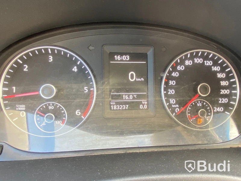 Skåpbil | Volkswagen Caddy Panel Van 1.6 TDI-2013 | Manuell | 75hk | Dubbla skjutdörrar och öppningsbar glastaklucka i skåp