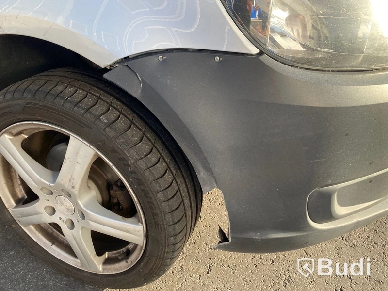 Skåpbil | Volkswagen Caddy Panel Van 1.6 TDI-2013 | Manuell | 75hk | Dubbla skjutdörrar och öppningsbar glastaklucka i skåp