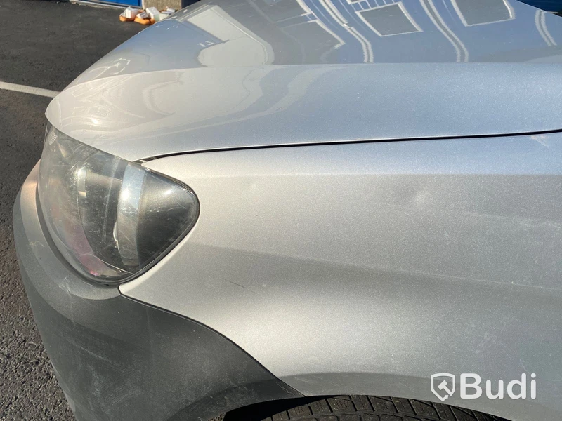 Skåpbil | Volkswagen Caddy Panel Van 1.6 TDI-2013 | Manuell | 75hk | Dubbla skjutdörrar och öppningsbar glastaklucka i skåp
