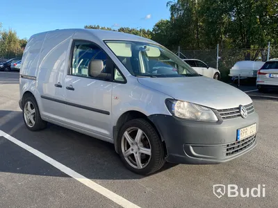 Skåpbil | Volkswagen Caddy Panel Van 1.6 TDI-2013 | Manuell | 75hk | Dubbla skjutdörrar och öppningsbar glastaklucka i skåp