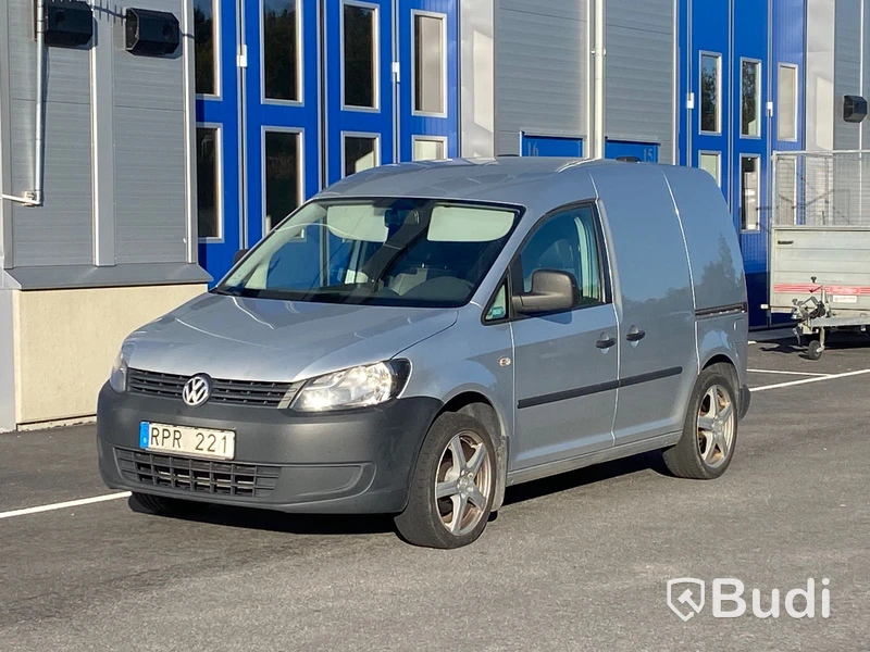 Skåpbil | Volkswagen Caddy Panel Van 1.6 TDI-2013 | Manuell | 75hk | Dubbla skjutdörrar och öppningsbar glastaklucka i skåp