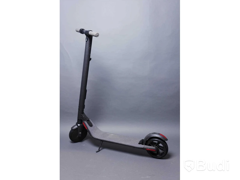 Elscooter - Ninebot KickScooter, ES2, Segway. Saknar laddare. Begagnad. Funktionstestad.