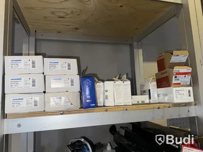 Parti med fästmaterial