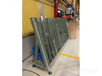 Beslagställ inkl. innehåll