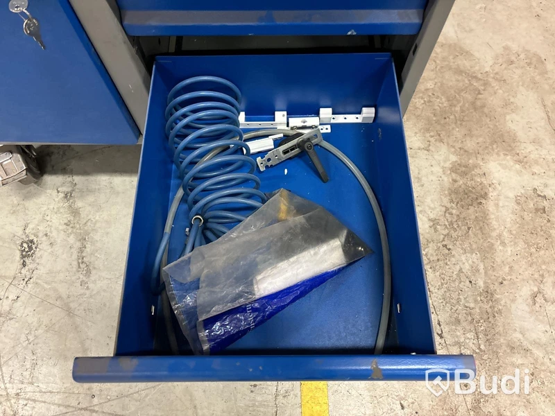Arbetsbänkar med innehåll - 2 st