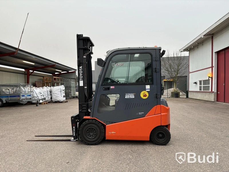 Motviktstruck Toyota Traigo 80 25 | 2041h | 2014