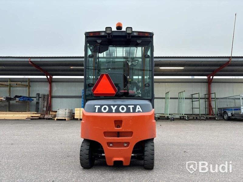 Motviktstruck Toyota Traigo 80 25 | 2041h | 2014