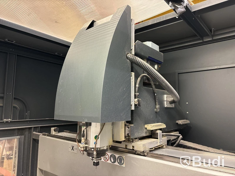 4-axlad CNC-maskin Schüco AF 300 - 2016