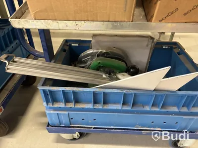 Materialvagnar med innehåll - 2 st