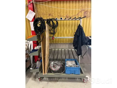 Materialvagnar med innehåll - 3 st