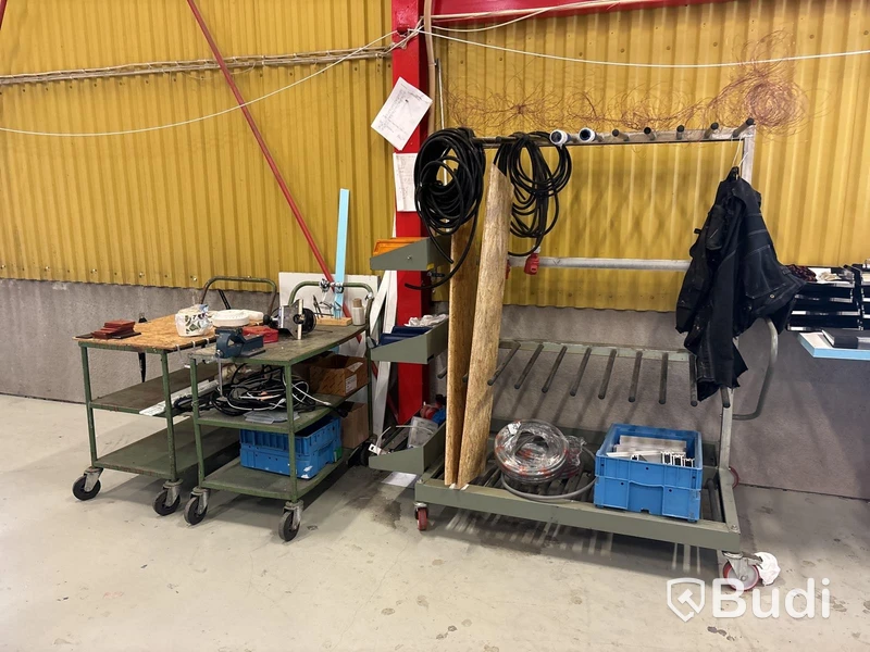Materialvagnar med innehåll - 3 st