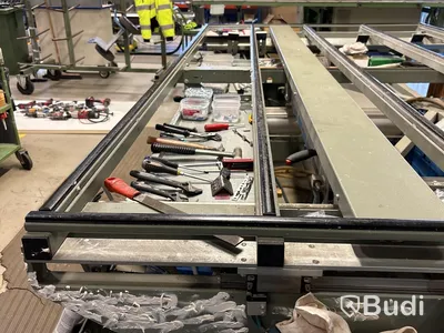Pneumatiskt tippbart montagebord Emmegi Five 300 CS - 2010