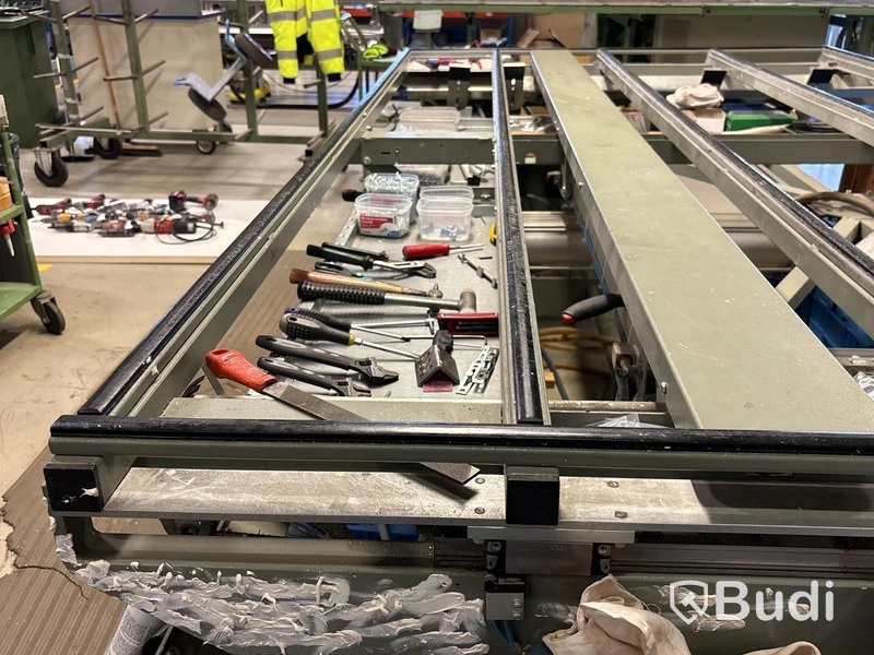 Pneumatiskt tippbart montagebord Emmegi Five 300 CS - 2010