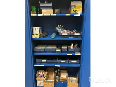 Verkstadsskåp med innehåll - 2 st