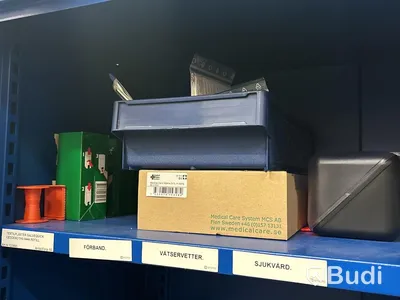 Verkstadsskåp med innehåll - 2 st