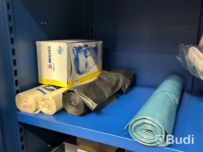 Verkstadsskåp med innehåll - 2 st