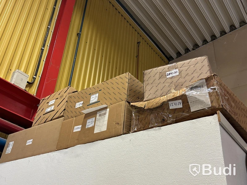 Lager av gummi och beslag Schüco