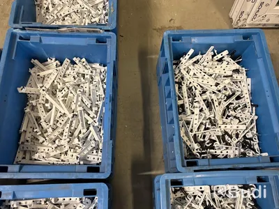Parti nya fönsterbeslag Schüco