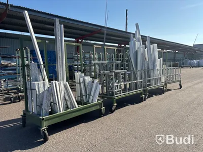 Materialvagnar med innehåll - 4 st