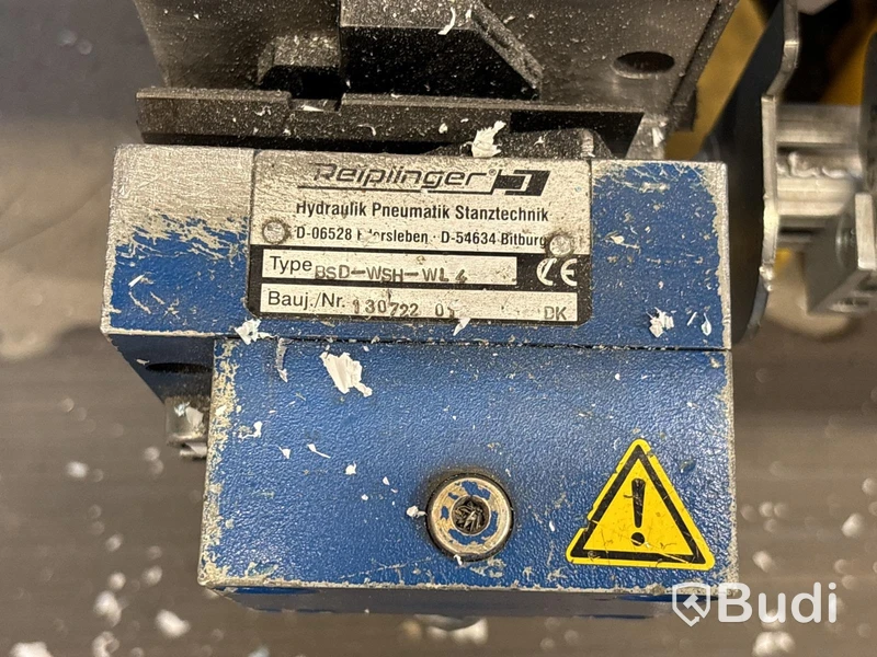 Pneumatisk beslagbord Emmegi med skruvautomat
