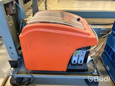 Pneumatisk beslagbord Emmegi med skruvautomat