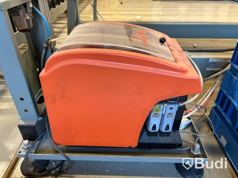 Pneumatisk beslagbord Emmegi med skruvautomat