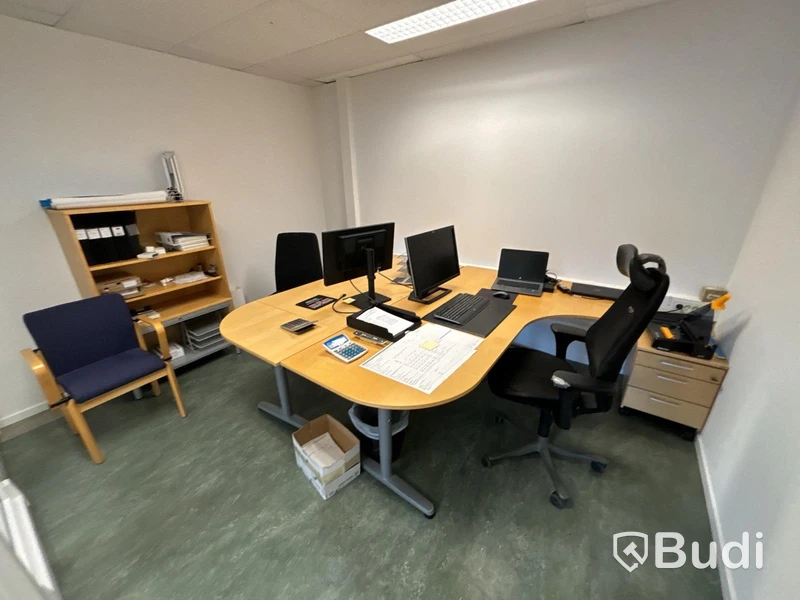 Kontorsmöblemang - 2 st arbetsplatser